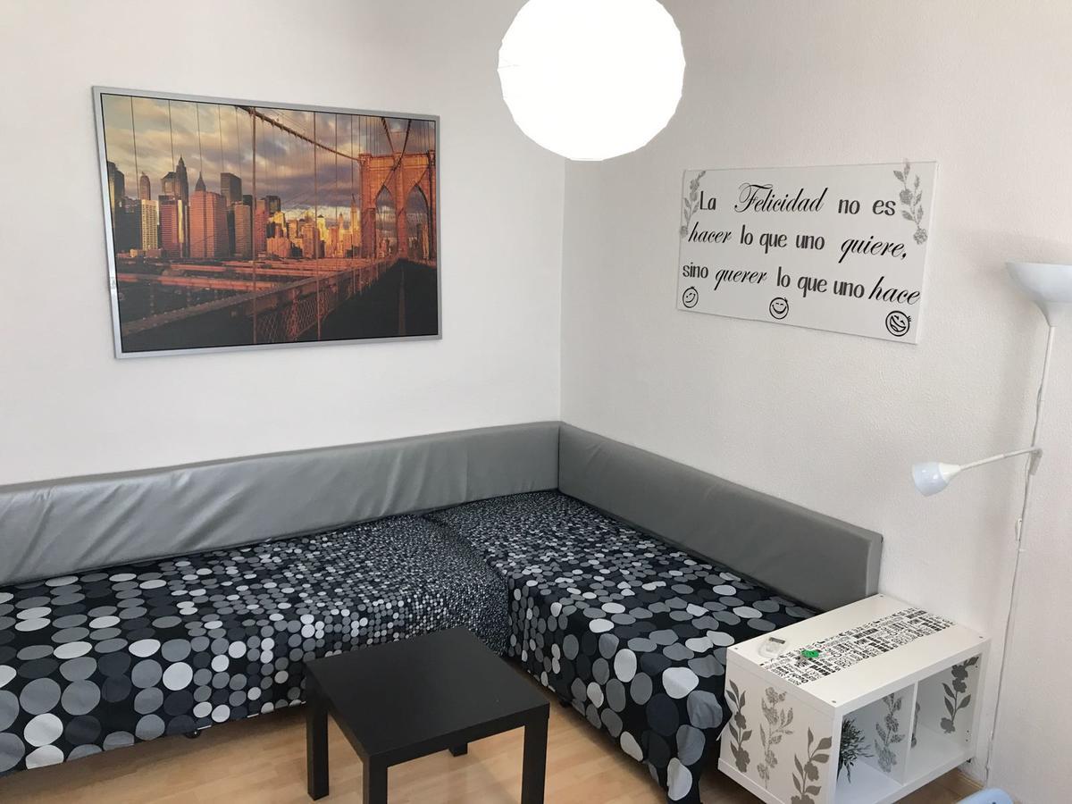 Latina Leilighet Madrid Eksteriør bilde